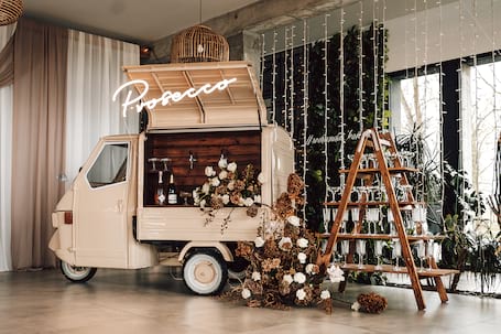 Firma na wesele: Morelove Prosecco Van
