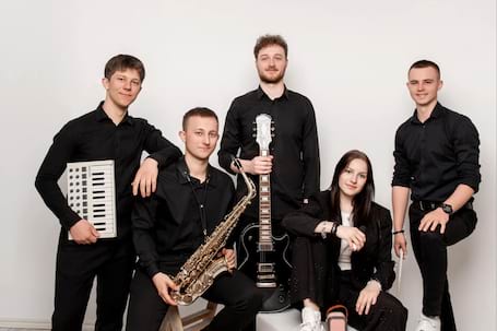 Firma na wesele: Zespół Muzyczny Rotterdam