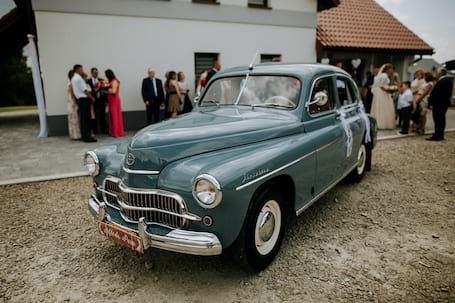 Firma na wesele: FSO Warszawa M20 z 1962r.