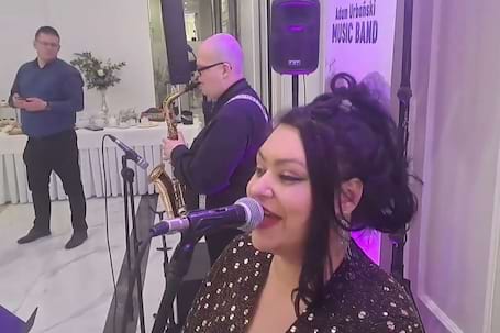Firma na wesele: ADAM URBAŃSKI  MUSIC BAND