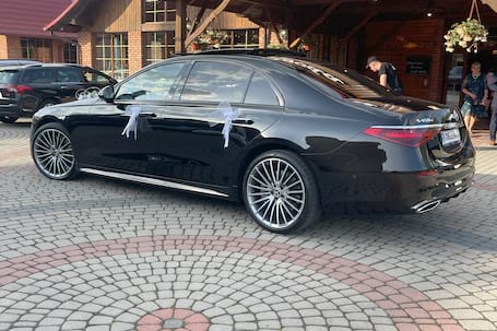 Firma na wesele: Nowy Merceds S klasa jasne skóry ,TV