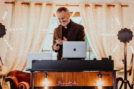 Firma na wesele: DJ Tomsky  - Tomasz Słupski