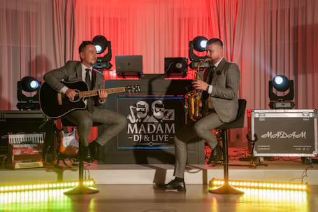 Firma na wesele: MADAM DJ&LIVE