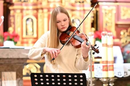 Firma na wesele: Oprawa muzyczna ślubów- skrzypce