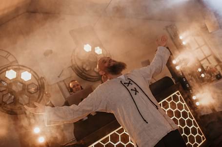 Firma na wesele: DJ rozWESELony