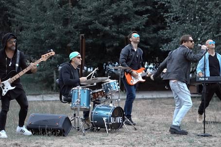 Firma na wesele: Coverband ALIVE