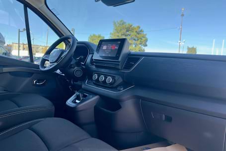 Firma na wesele: Renault Trafic