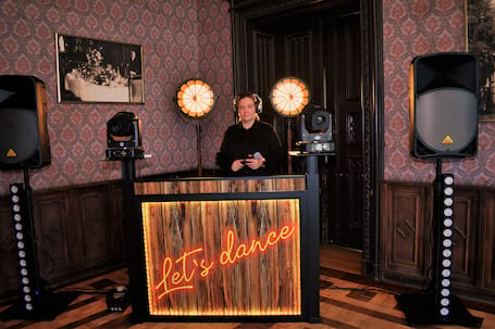 Firma na wesele: Dj Justina wedding and events