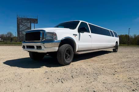 Firma na wesele: Limuzyna Ford Excursion