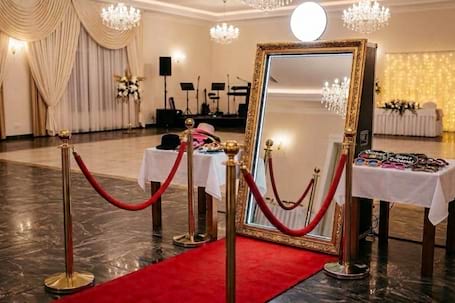 Firma na wesele: FOTOBUDKA (FOTOLUSTRO)