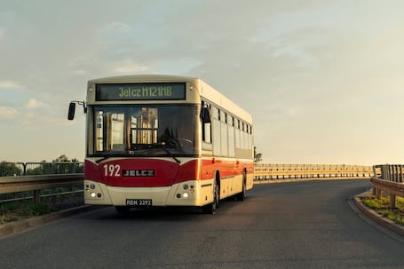 Firma na wesele: Zabytkowy autobus Jelcz - Wyjelczuj