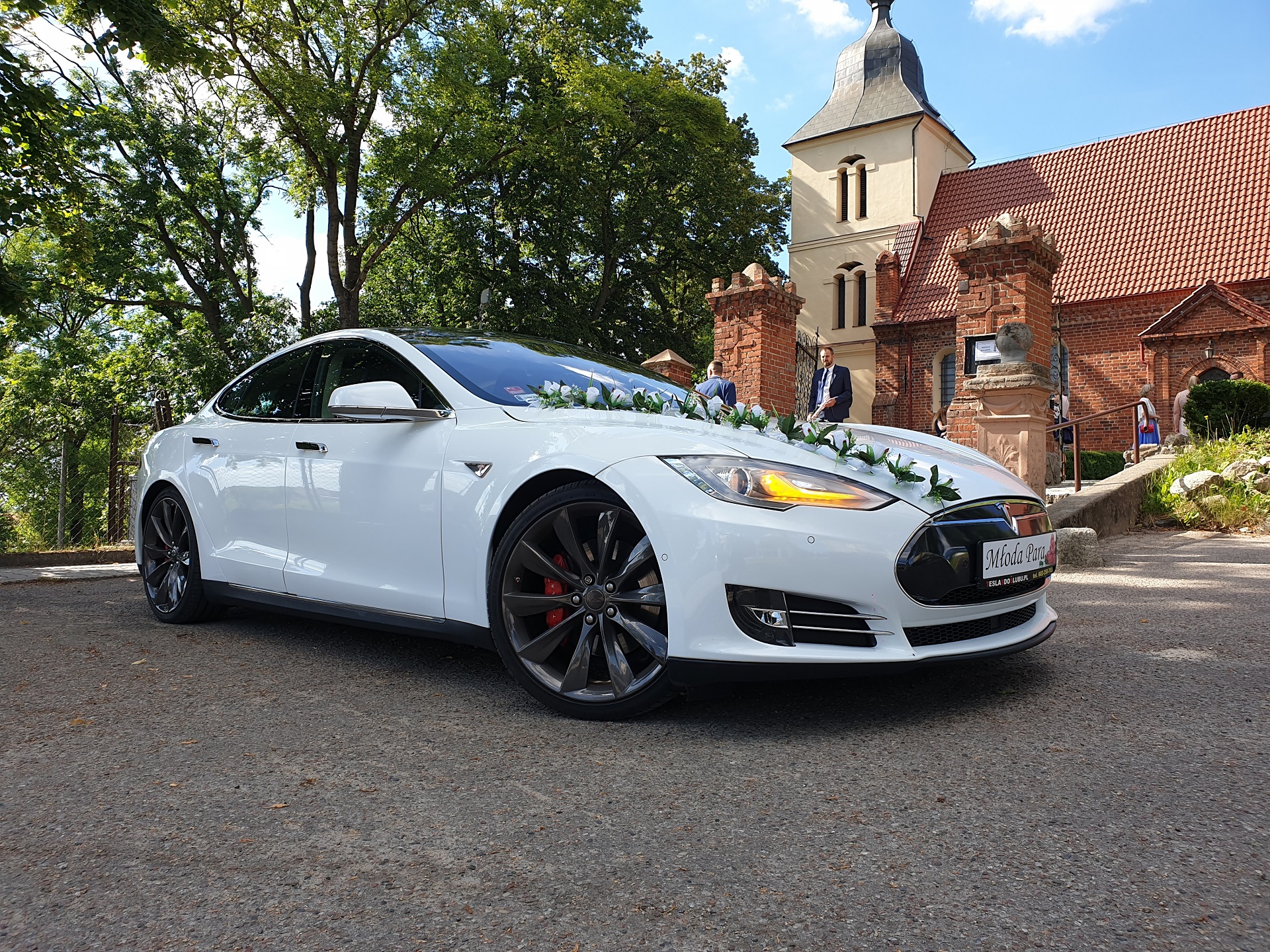 TESLA S do ślubu