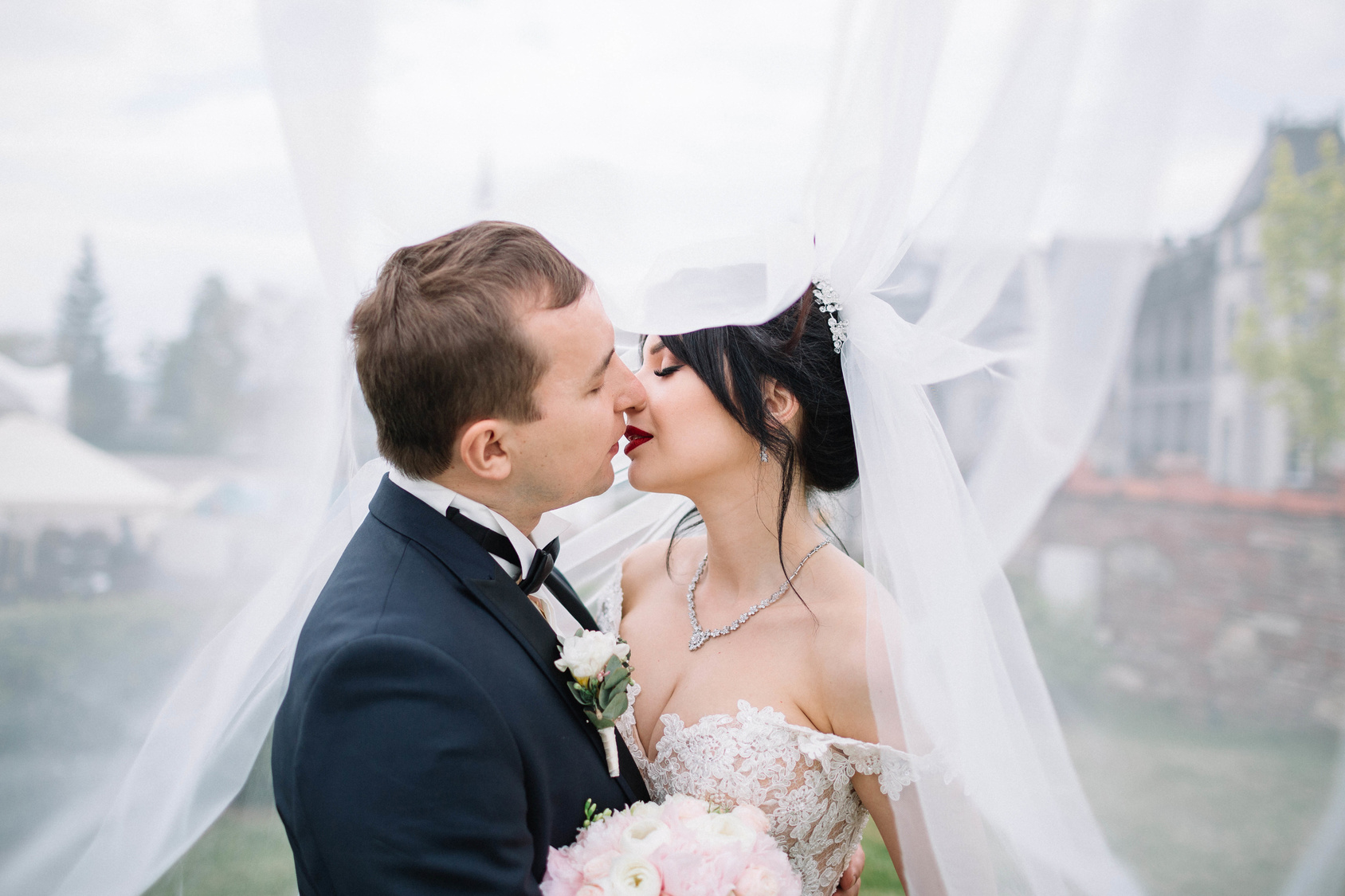Panna Młoda z druhenkami 