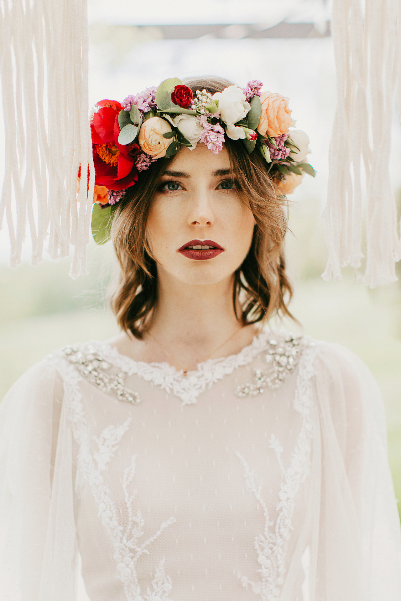 Panna Młoda w stylu boho z wiankiem