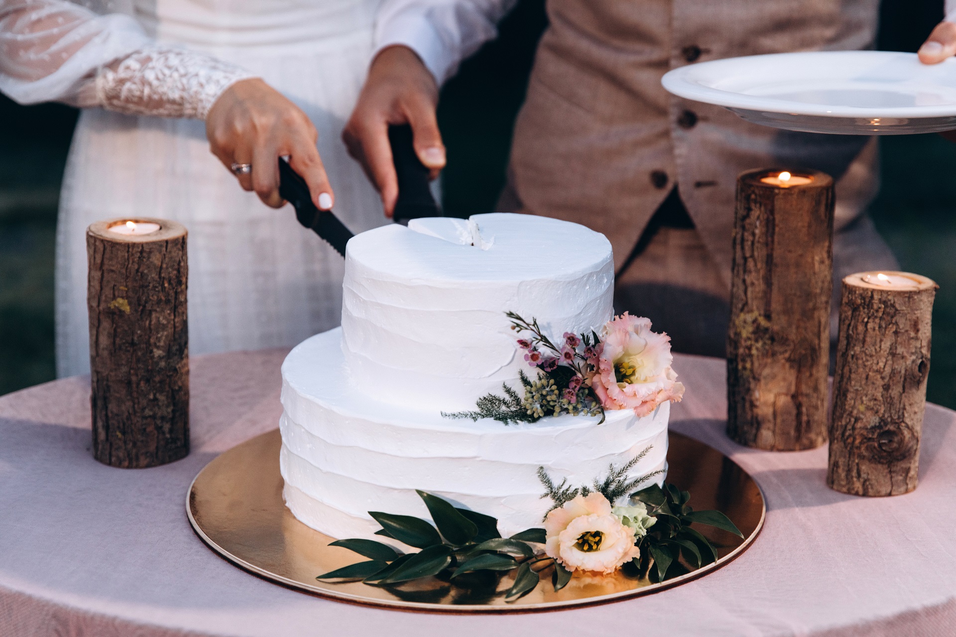 Tort weselny, naked cake na weselu 