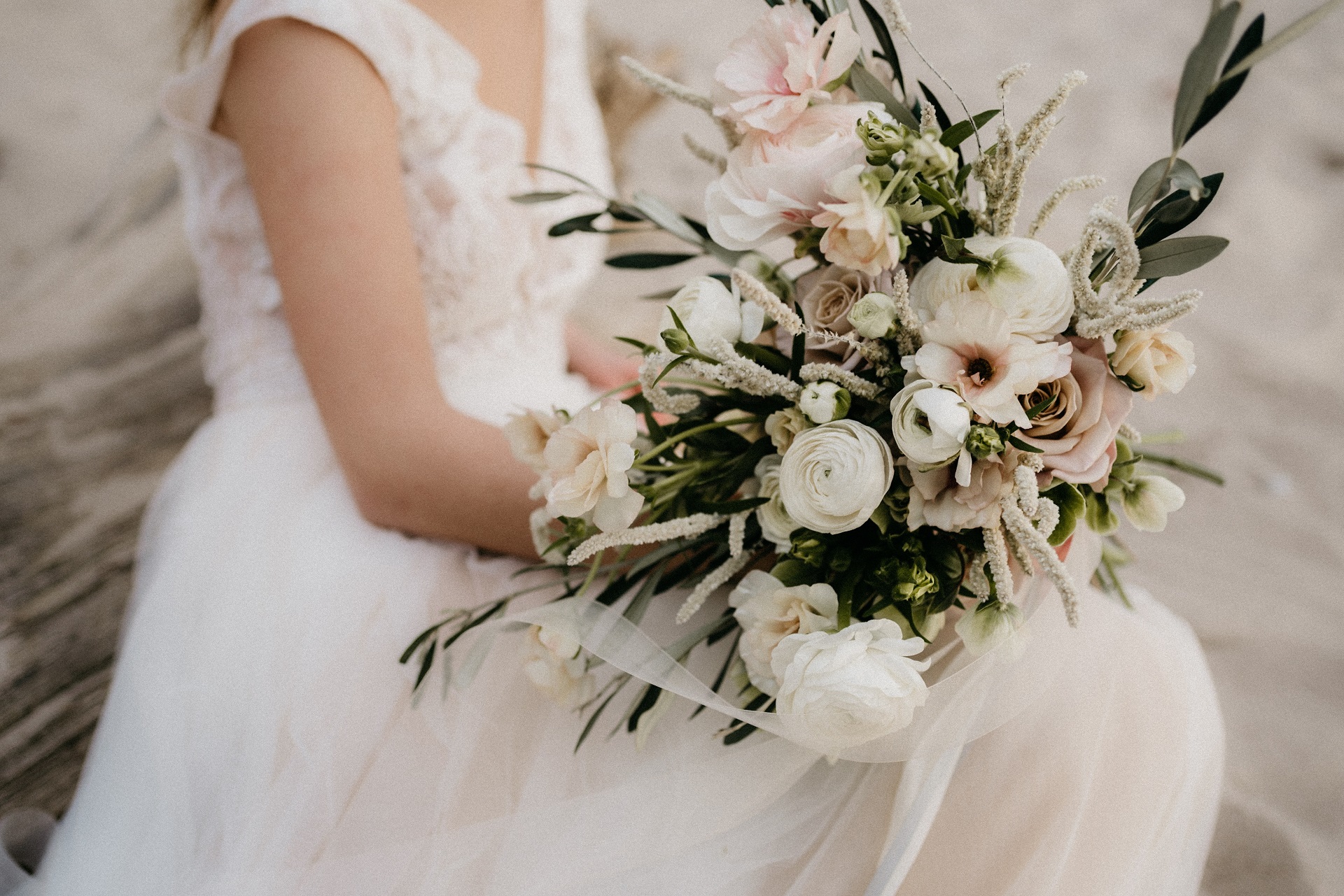 Bukiet ślubny najnowsze trendy ślubne 2022/2023 | www.planujemywesele ...