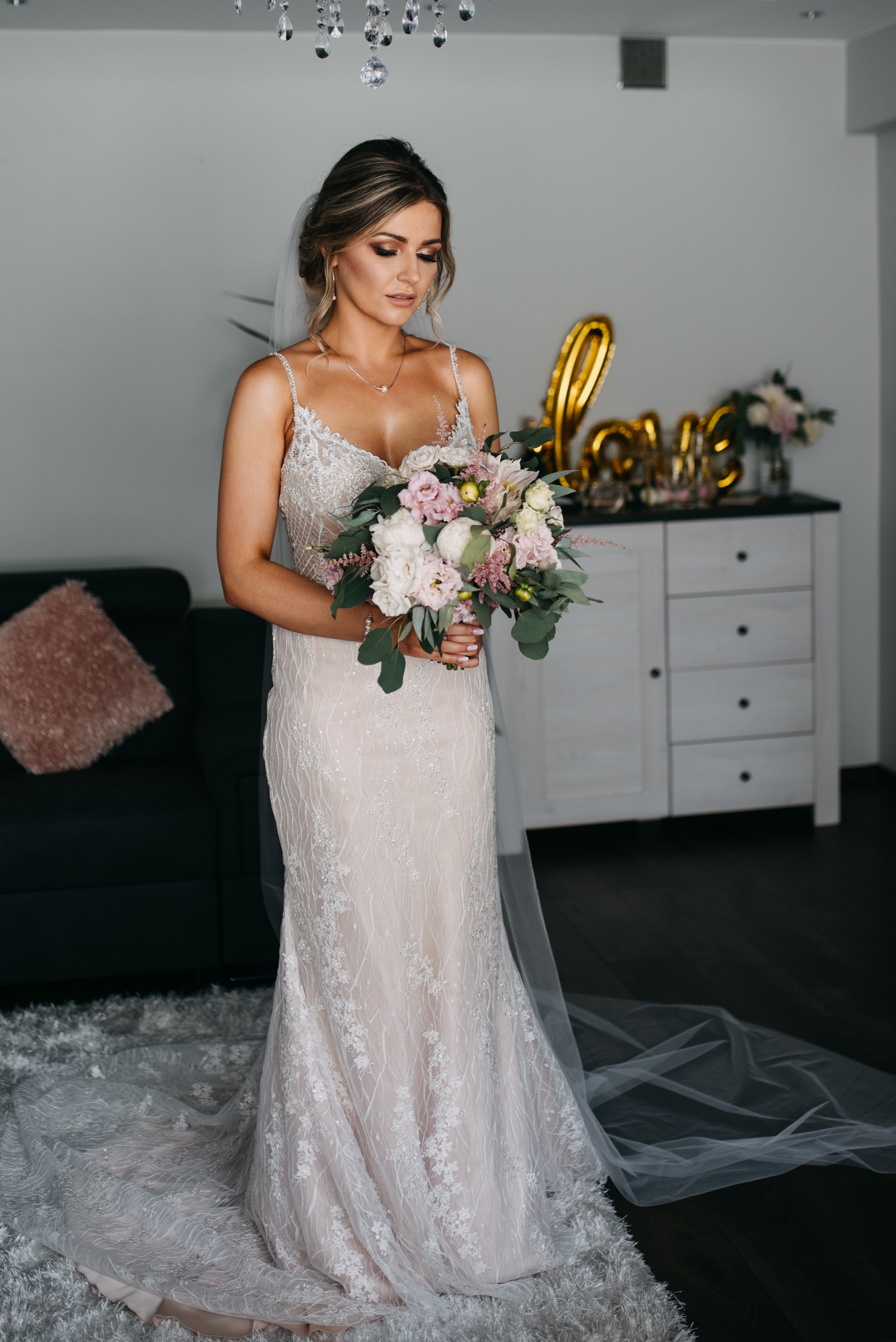 eleganckie upięcie ślubne