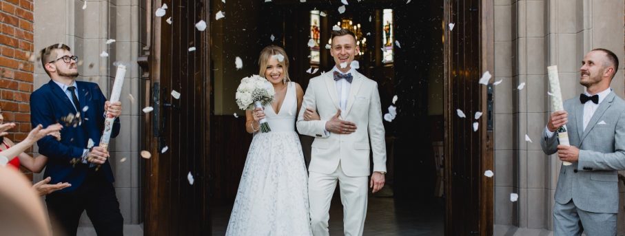 Grecka elegancja według Sandry i Alberta. Biel marmur oraz złoto na ślubie i weselu!