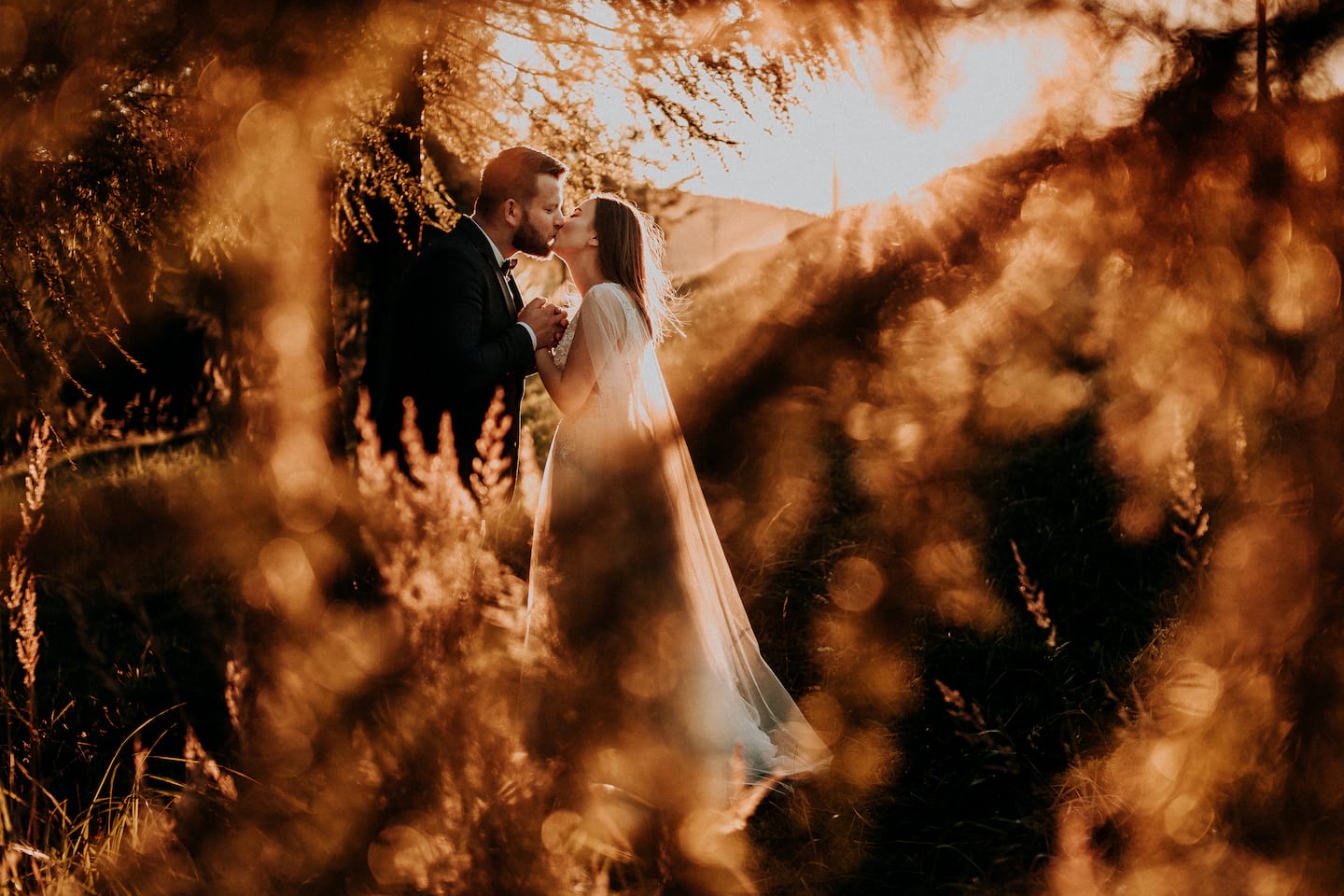 jesienna ślubna sesja plenerowa fotografia ślubna