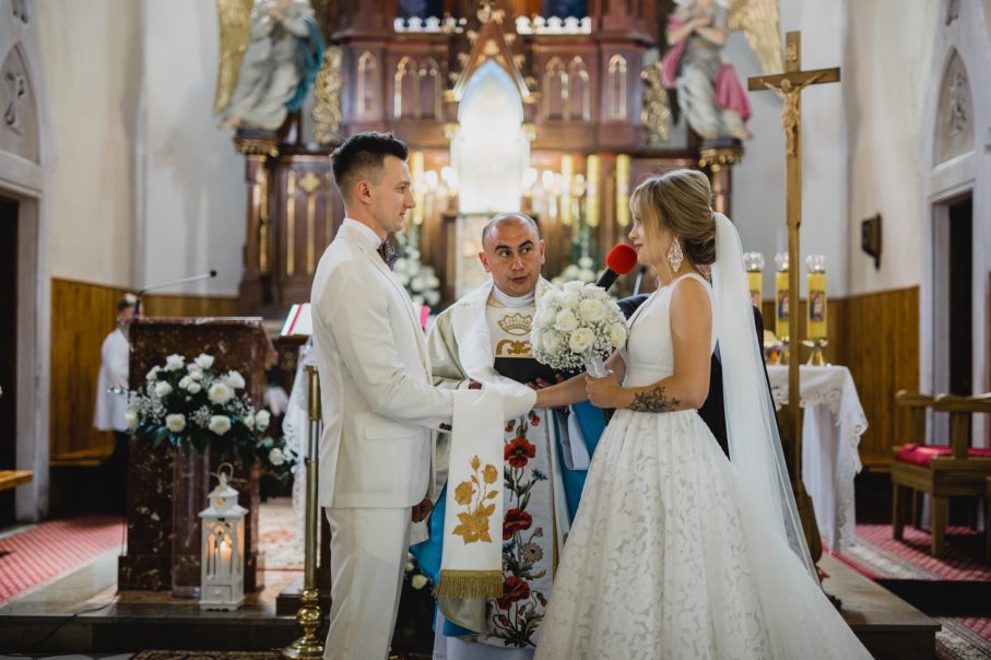 przysięga małżeńska w kościele