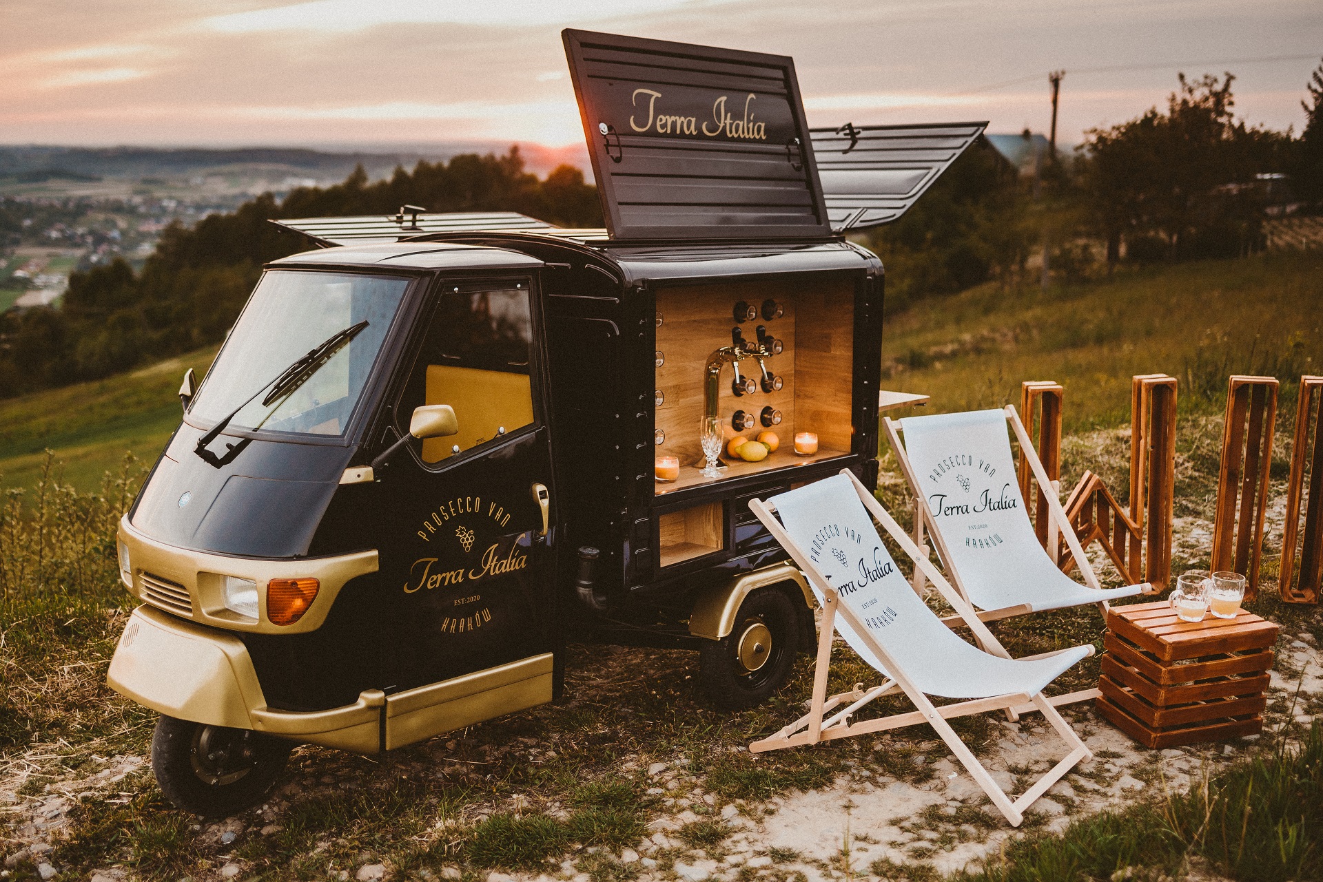 Włoski Prosecco Van na weselu