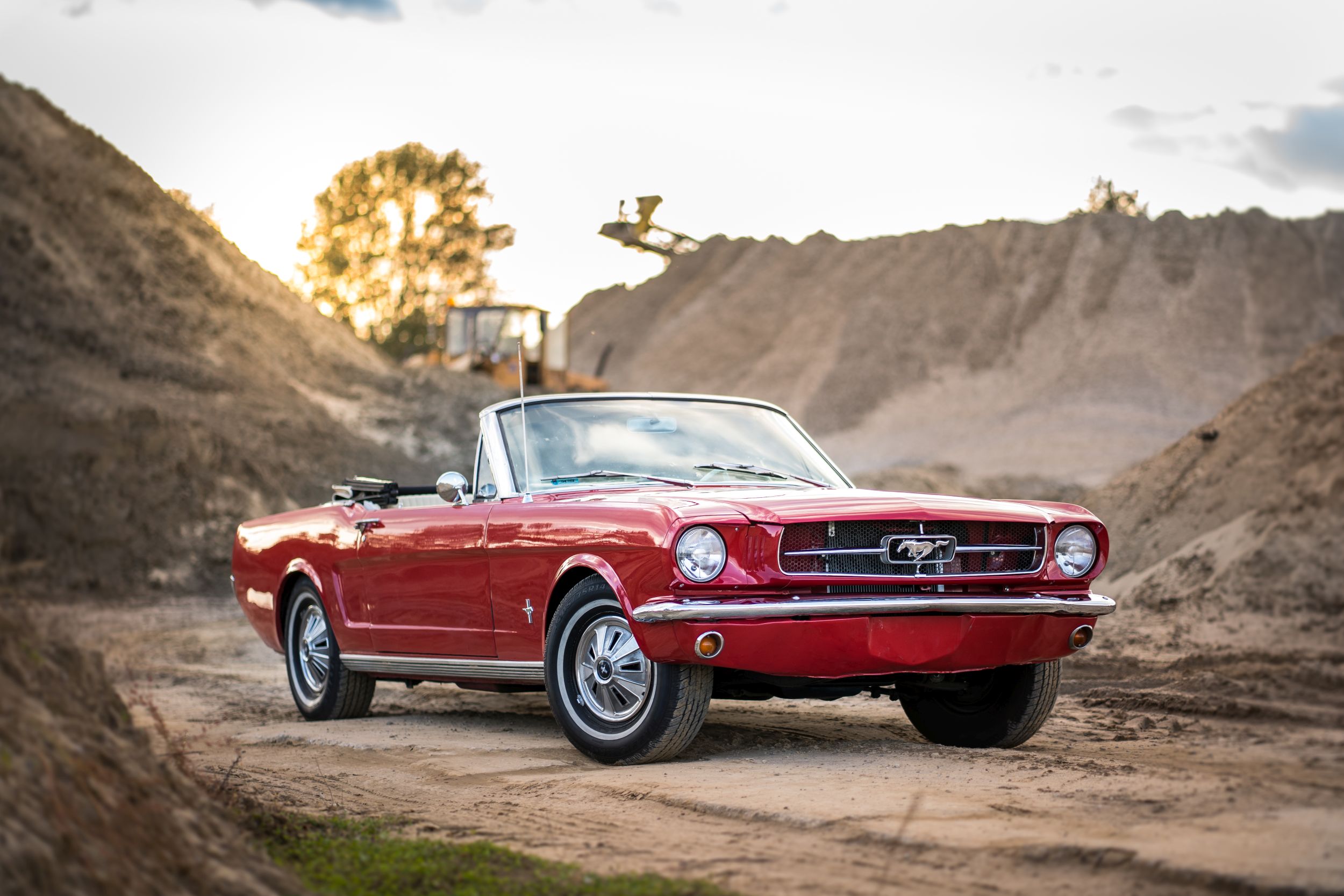 czerwony mustang do ślubu