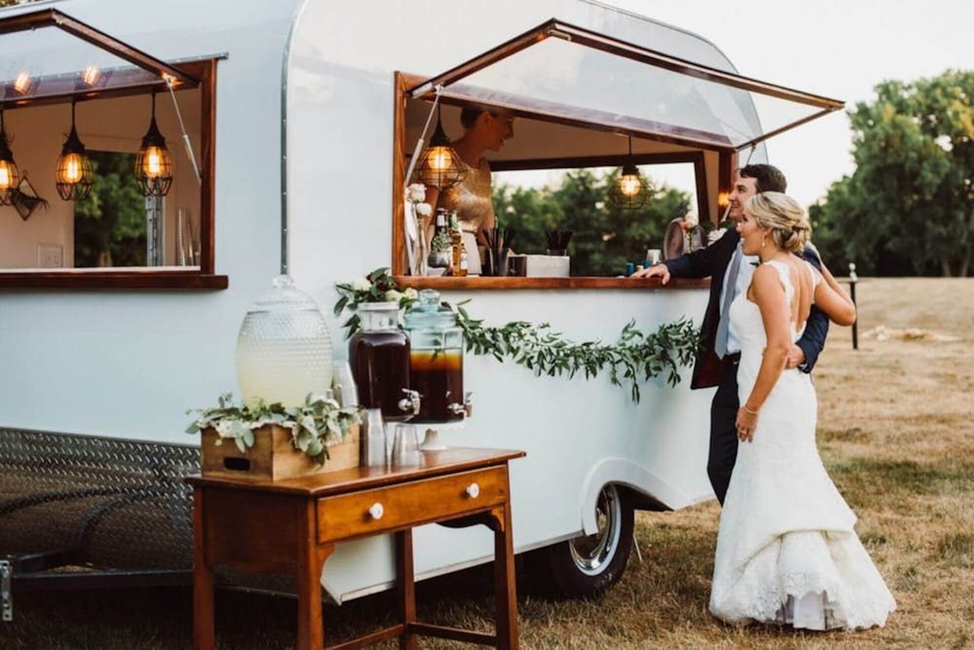 Foodtrucki - trend ślubny 2022