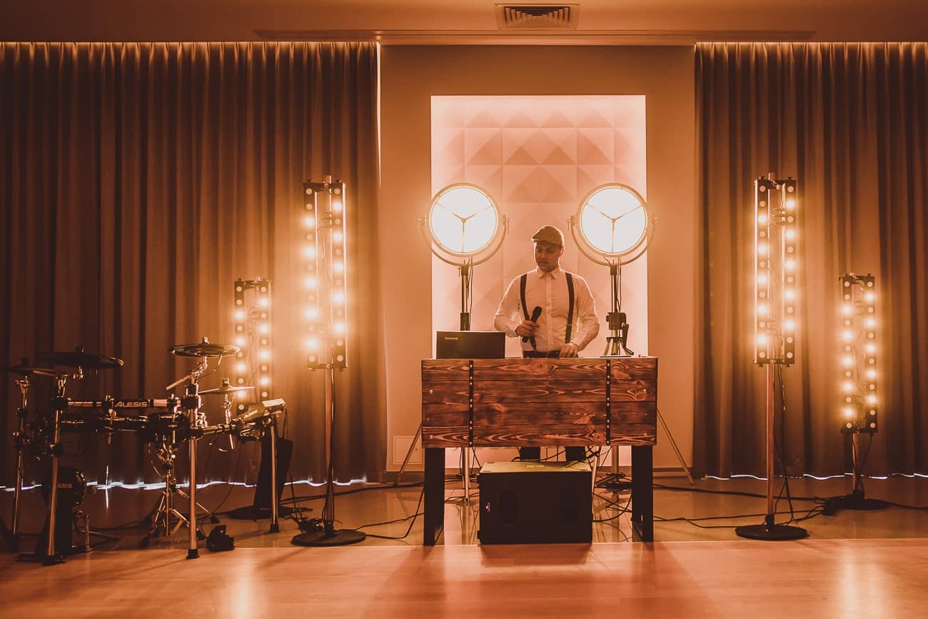 Dj